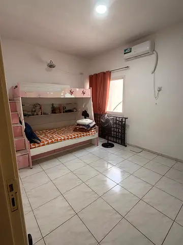 Sharing flat for couple or 2 working women’s near Al qusais metro station, Bed will be rearranged