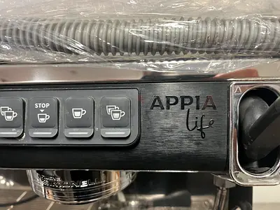 Nuova Simonelli Appia Life + Nuova Grinder