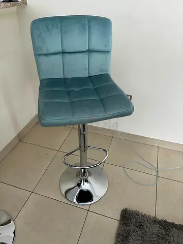 3 Chrome bar stools base with footrest - good used condition