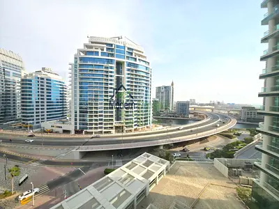 شقة بغرفتي نوم | إطلالات على المارينا والمدينة | غرفة الخادمة | أبراج البطين JBR