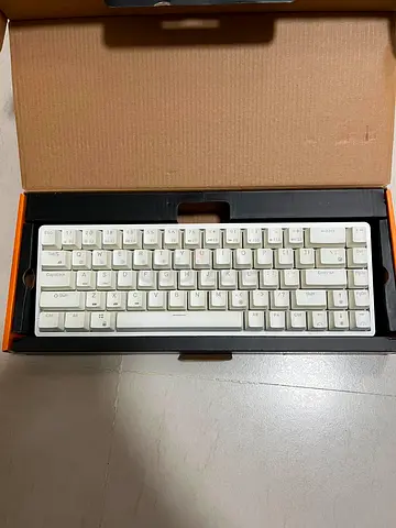 Gaming Keyboard RK68 PRICE NEGOTIABLE, CONTACT: 0521213340