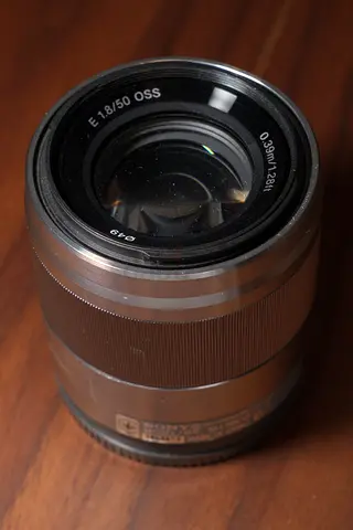 Sony E 50mm f/1.8 OSS Lens (E-mount) - Good Condition
