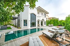 Upgraded 4 BR | Fully Furnished | Sea Views