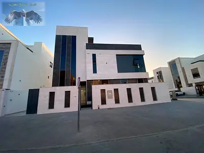 فيلا اول ساكن مع مسبح خاص و مصعد داخلي و تكييف مركزي وتراس و رووف