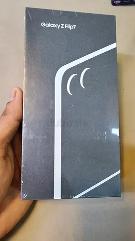 FLIP 7 256GB BOX