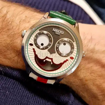2 x Nibosi Joker quartz wristwatch