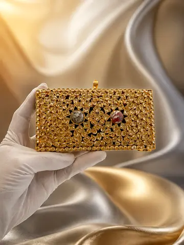 حقيبة يد نسائية فاخرة بأحجار كريمة - Luxurious womens handbag embellished with precious stones