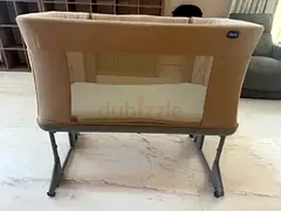 Chicco Next2Me Beside Co-Sleeper Bassinet - Beige, Excellent Condition