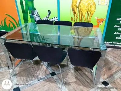 Dinning table with six chair for sale perfect condition