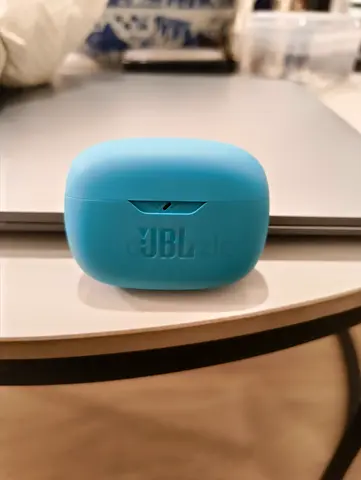 JBL wave beam 2 earbuds