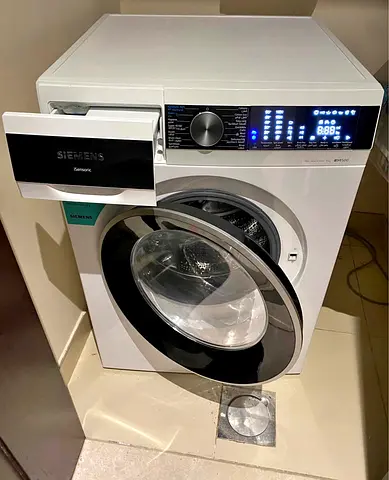Siemens IQ500 9Kg front-load washing machine - good condition