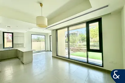 Greenbelt | 5 Bed | Maids | Single Row I VOT