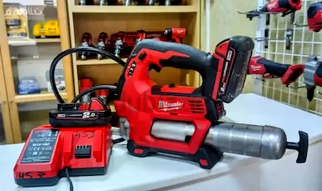MILWAUKEE GRESE GUN 18V
