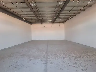 مستودع جديد للإيجار | موقع استراتيجي ومناسب لجميع الأنشطة | جاهز للاستلام | أم الثعوب – أم القيوين