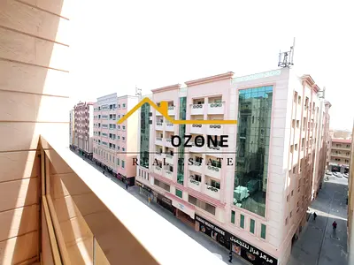 SPECIOUS 2BHK WITH BALCONY AND PARKING //FAMILY BUILDING