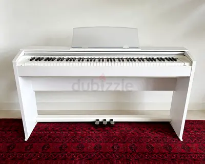 Casio Privia PX-770 Digital Piano – White – Excellent Condition