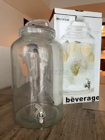 Glass Beverage Dispenser with Spigot - 8.5 L (Brand new)