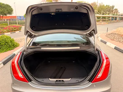 صورة 10 لـ 2015 Jaguar XJ