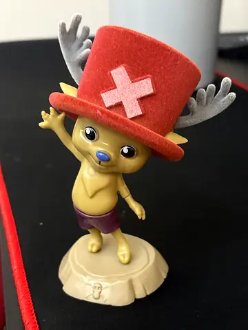 Tony Tony Chopper Collectible Figurine – Great Condition  Bring home the beloved doctor of the Straw