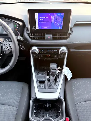 صورة 14 لـ 2025 Toyota RAV 4