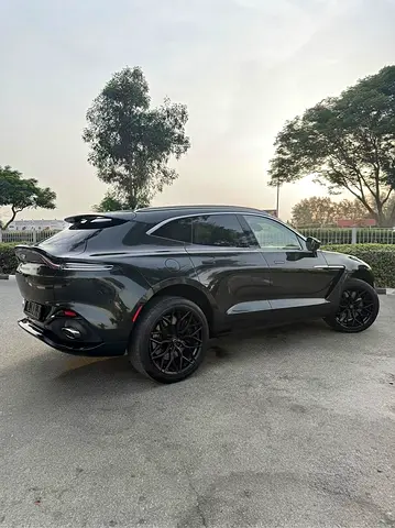 صورة 5 لـ 2022 Aston Martin DBX