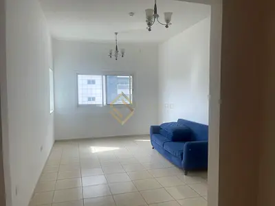 Big Layout / Close Kitchen / Covered Parking