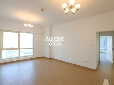 Fully Upgraded | Fitted Kitchen | High Floor