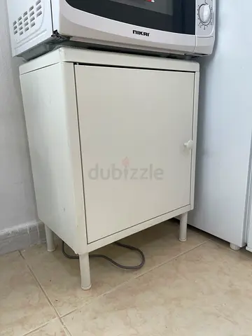 Small cabinet/medicine cabinet