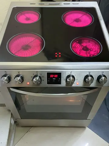 Hoover full electric ceramic cooker 60x60cm