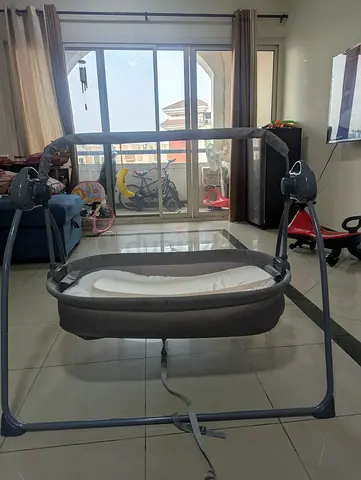 Lightweight Portable Baby Bassinet/Cradle with Rocking Function