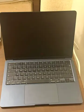 Apple MacBook Air M2 (2022) | 8GB RAM | 256GB SSD | Midnight (open to sensible offers)