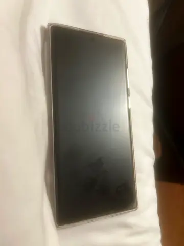 Samsung S22 ultrra smartphone with clear case - good working condition