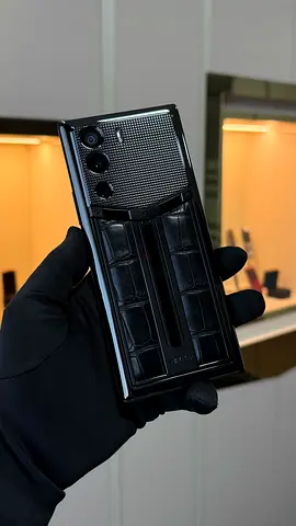 Vertu 1 Black Crocodile