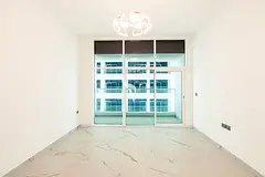 Cozy | High Floor | White Goods | Close To Exit