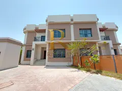 Stunning !! 5 Bedroom Villa !! Maid Room !! Share Pool & Gym !! Good Finishing !! MBZ City