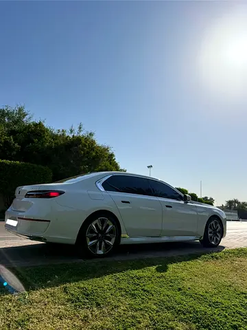 2023 BMW 7-SERIES — миниатюра 3