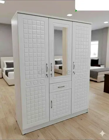 Brand New furnitures White 3-Door Wardrobe with Mirror and Drawer.