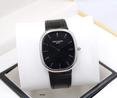 Patek Philippe mens leather strap dress watch