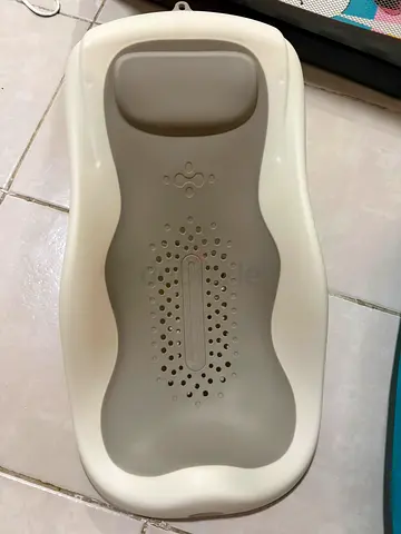 Contoured Baby Bath Tub with Headrest - Good Condition