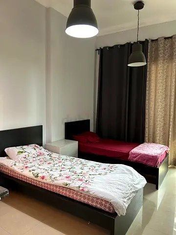 Spacious  Tidy Females Bed Space Near DMCC Metro