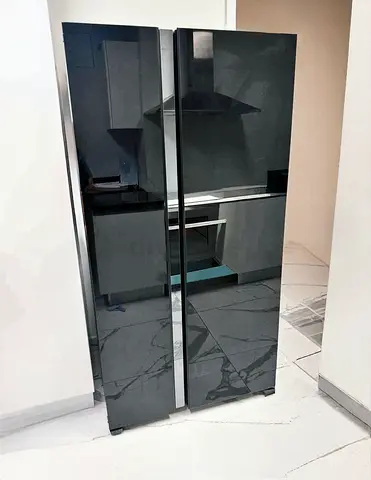 Hitachi Black Glass Side-by-Side Refrigerator – Premium Collection