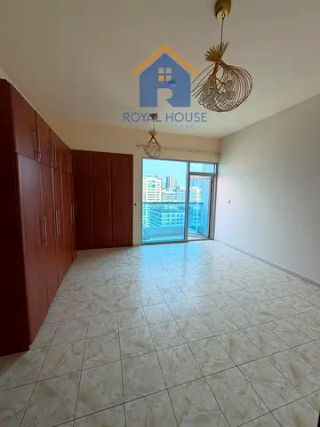 2 BR Apartment in Al Majaz | 1800 sqft | Private Pool
