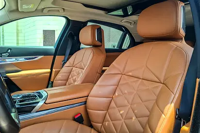 2024 BMW 7-SERIES thumbnail 11