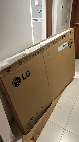 LG 65 Inch LED TV box (carton)