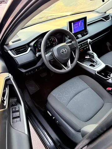 صورة 6 لـ 2025 Toyota RAV 4