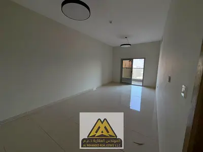 استمتع بالسكن في واحدة من أفخم الشقق السكنية في منطقة الجرف 2 – عجمان، داخل برج راقٍ يتميز بأفضل المساحات وأرقى التشطيبات الحديثة. الشقة مصممة لتوفر أ