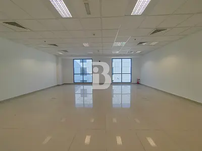 Bills included | Next to metro | Compact unit