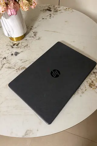 HP 15s-fq1082ur 15.6