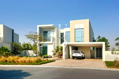 Golf Course View | Family Villa | Huge Plot