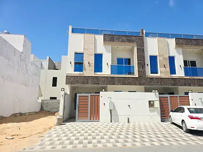 إذا كنت تبحث عن منزل واسع يمنح عائلتك الراحة والاستقرار في موقع حيوي وبسعر مناسب فإن هذا التاون هاوس يستحق المعاينة. تواصل الآن لمعرفة التفاصيل وحجز م